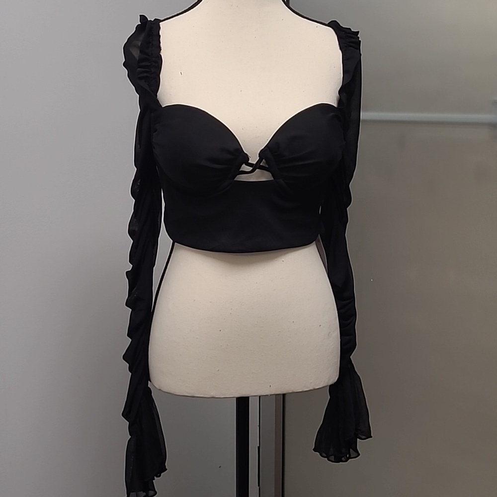 Marthea Size L Black Longsleeve Cropped Top